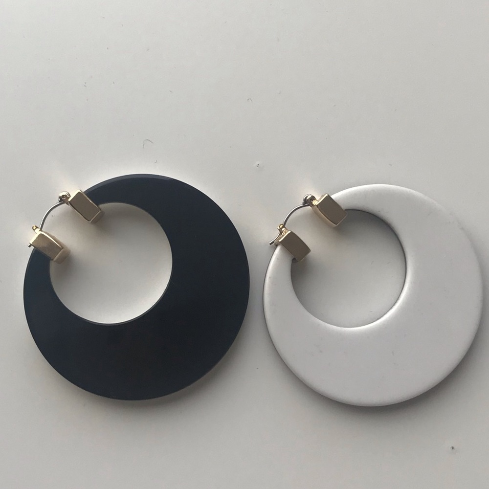 Baublebar black and white reversible hoops
